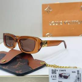 Picture of Louis Vuitton Sunglasses _SKUfw76300609fw